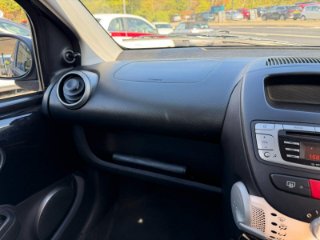 /photos/10374/bcc38b0e-f2d5-40e2-be00-63346a6a3d91_i320x240.jpg